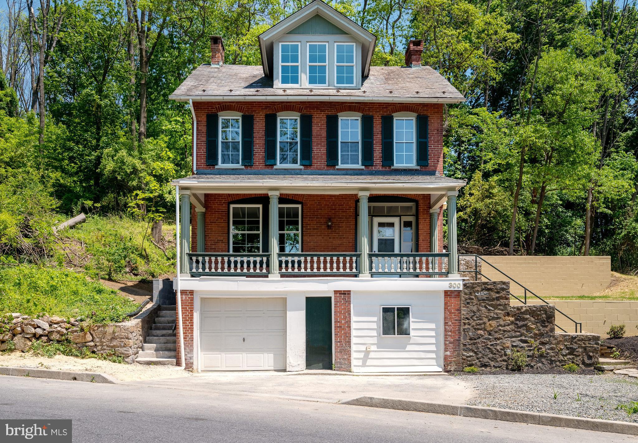 300 Crystal Rock Road Reading, PA 19605 - Photo 1 of 36