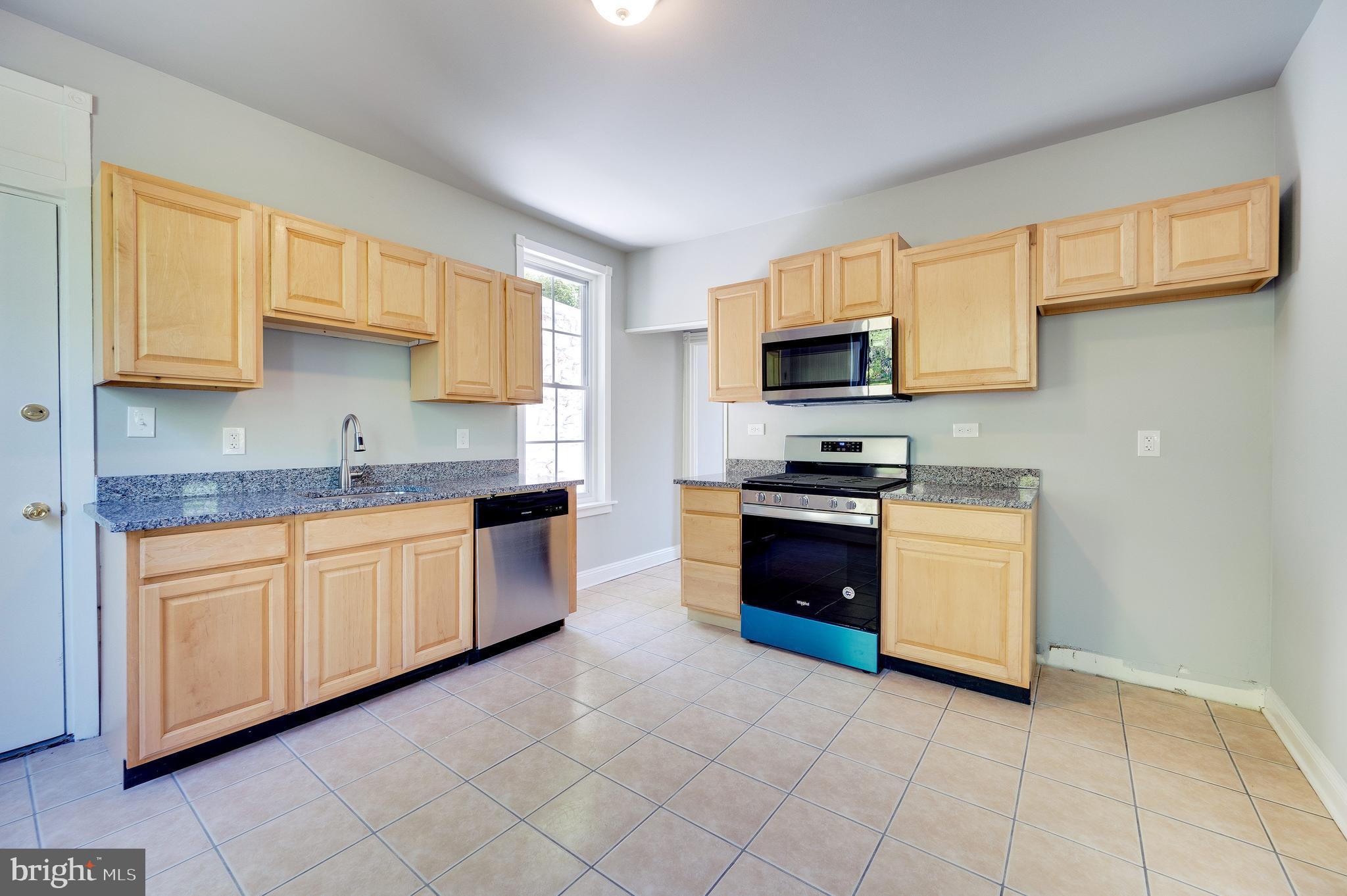 300 Crystal Rock Road Reading, PA 19605 - Photo 13 of 36