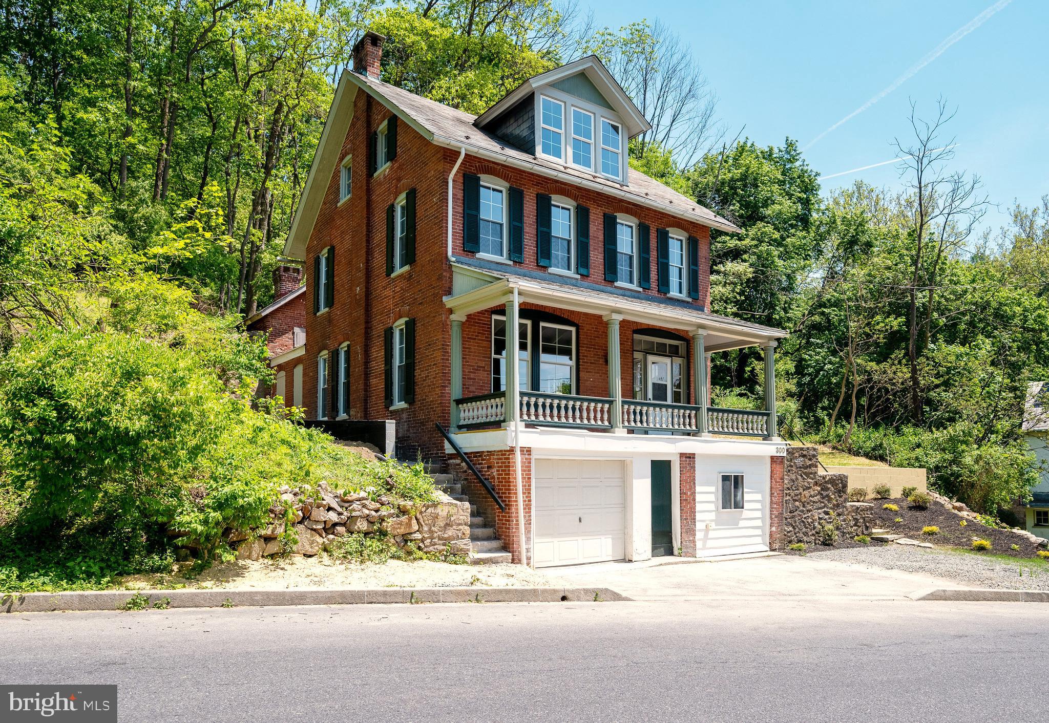 300 Crystal Rock Road Reading, PA 19605 - Photo 5 of 36