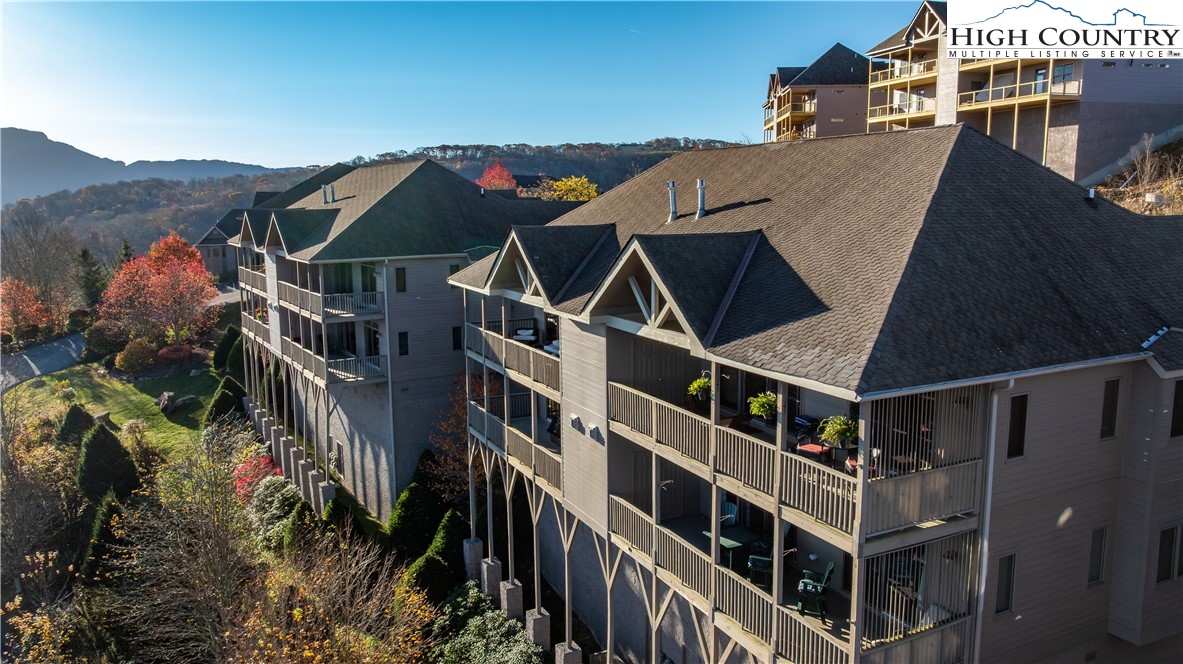 342 Ridgeline Drive, Unit 15B Sugar Mountain, NC 28604 - Photo 6 of 26 a view of buildings