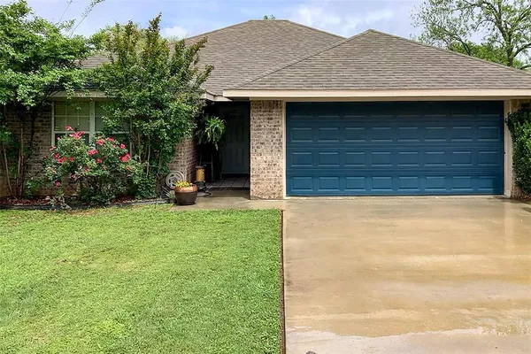 $265,000 | 2409 West Walker Street, Denison, TX 75020