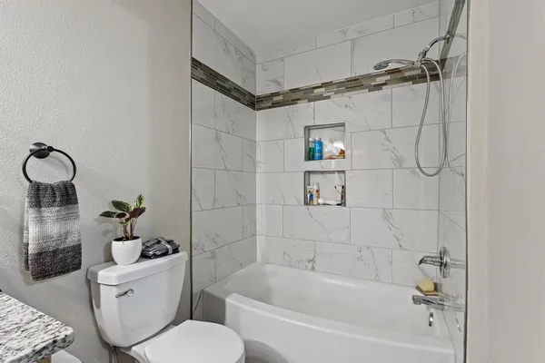 $265,000 | 2409 West Walker Street, Denison, TX 75020