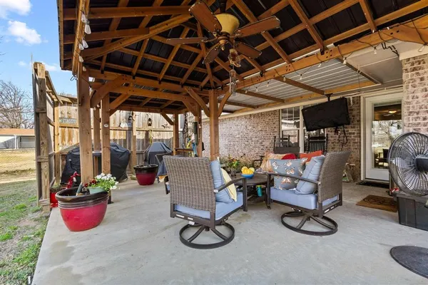 $265,000 | 2409 West Walker Street, Denison, TX 75020