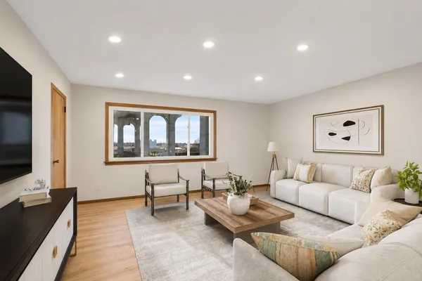 $2,100 | 185 West 3rd Street, Unit 2, Bayonne, NJ 07002