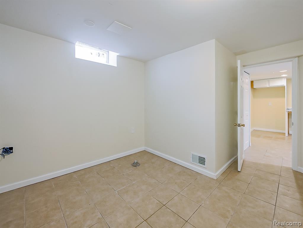 8701 Brookville Road Plymouth, MI 48170 - Photo 21 of 51