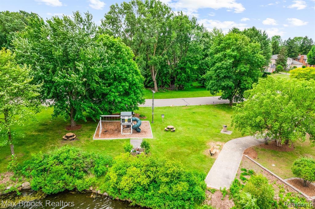 5076 Watergate Road West Bloomfield, MI 48323 - Photo 37 of 41