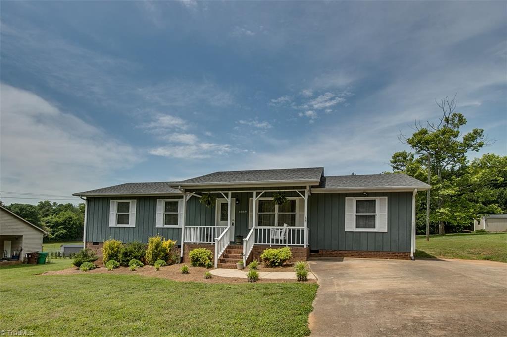3889 Cresent Avenue Trinity, NC 27370 - Photo 1 of 25 Beautifully updated home!