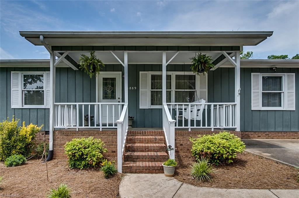 3889 Cresent Avenue Trinity, NC 27370 - Photo 2 of 25 Rocking chair front porch