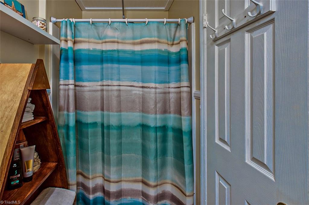 3889 Cresent Avenue Trinity, NC 27370 - Photo 20 of 25 Hall bath, shower
