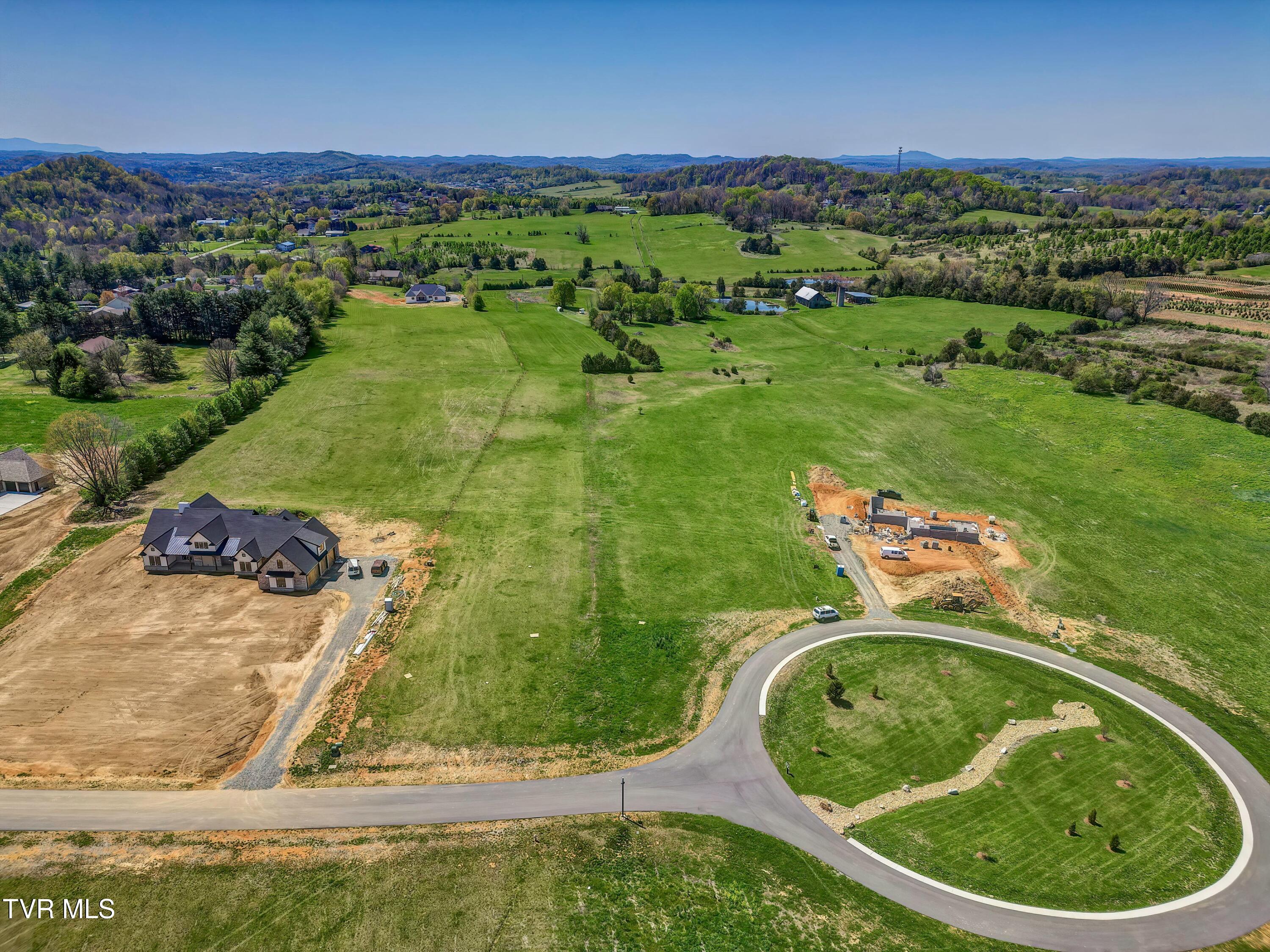 7391 Wolfe Ridge Dr Ridge, Unit 8 Piney Flats, TN 37686 - Photo 12 of 21 tempImagezmXnGT