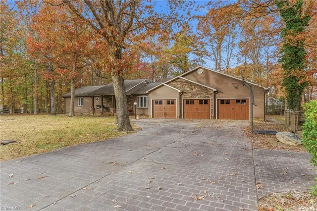 $305,000 | 124 Ridgeway Lane, Lexington, NC 27295