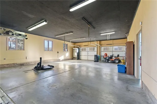 $305,000 | 124 Ridgeway Lane, Lexington, NC 27295