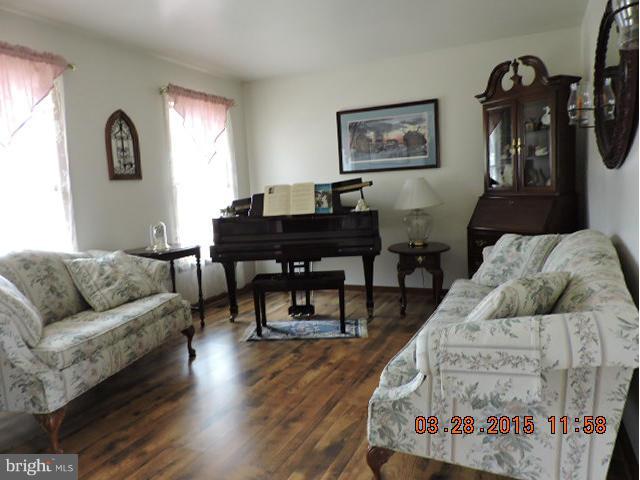 51 Ralph Drive Elkton, MD 21921 - Photo 10 of 28 Living Room
