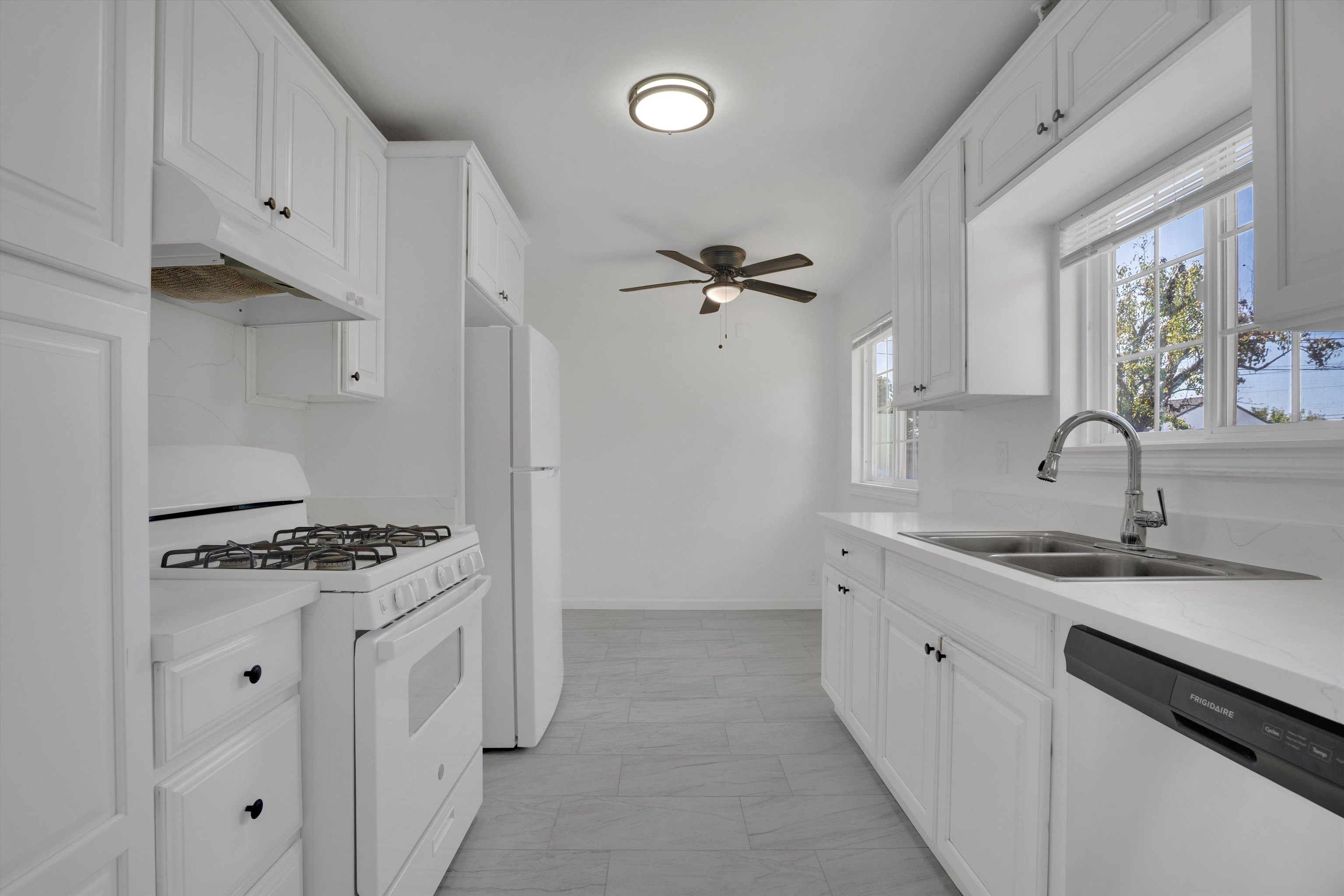 60 Railroad Avenue Rodeo, CA 94572 - Photo 20 of 30