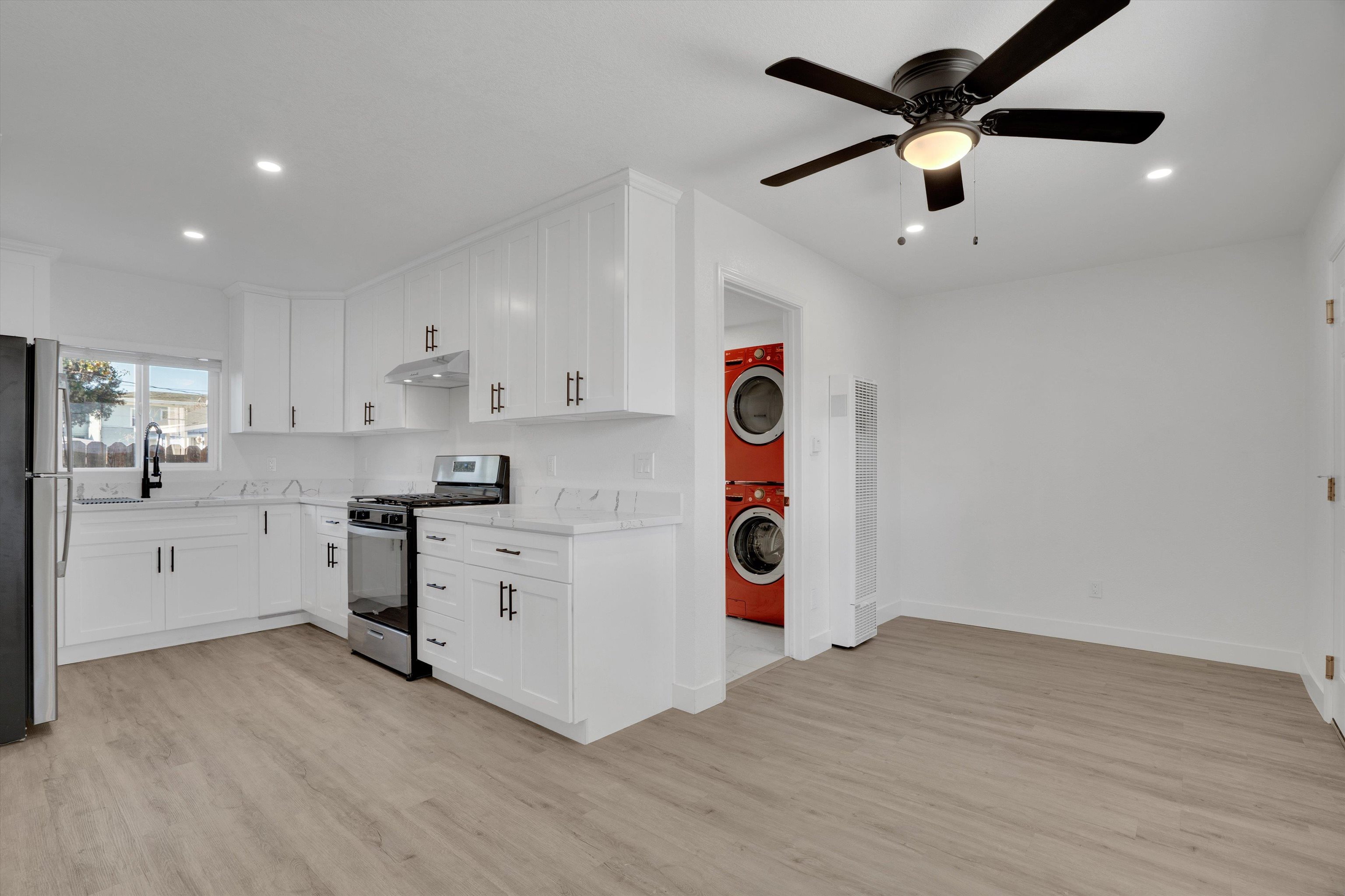 60 Railroad Avenue Rodeo, CA 94572 - Photo 3 of 30