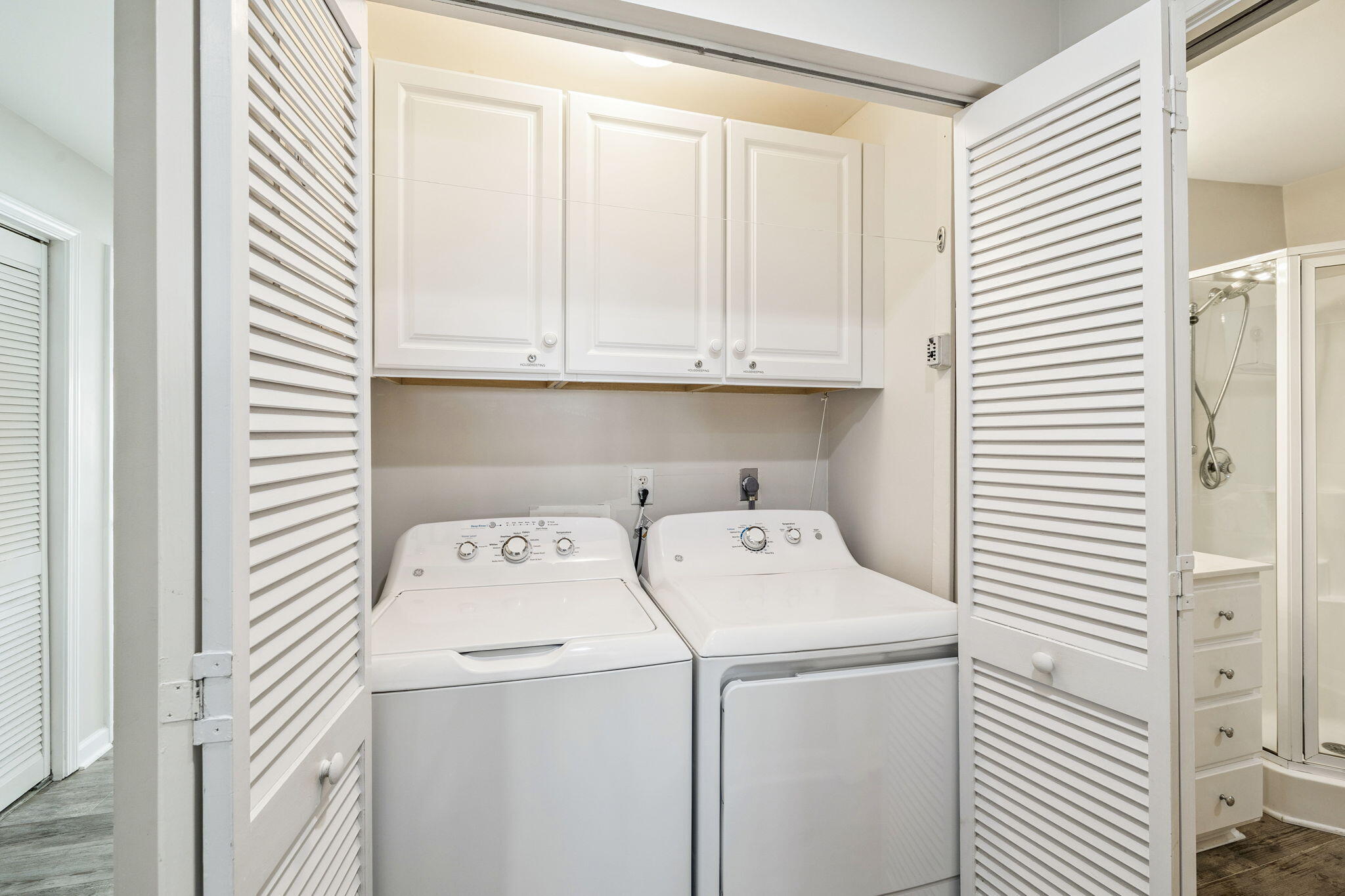 142 Beachside Drive, Unit 10 Santa Rosa Beach, FL 32459 - Photo 32 of 42 a utility room with dryer and washer