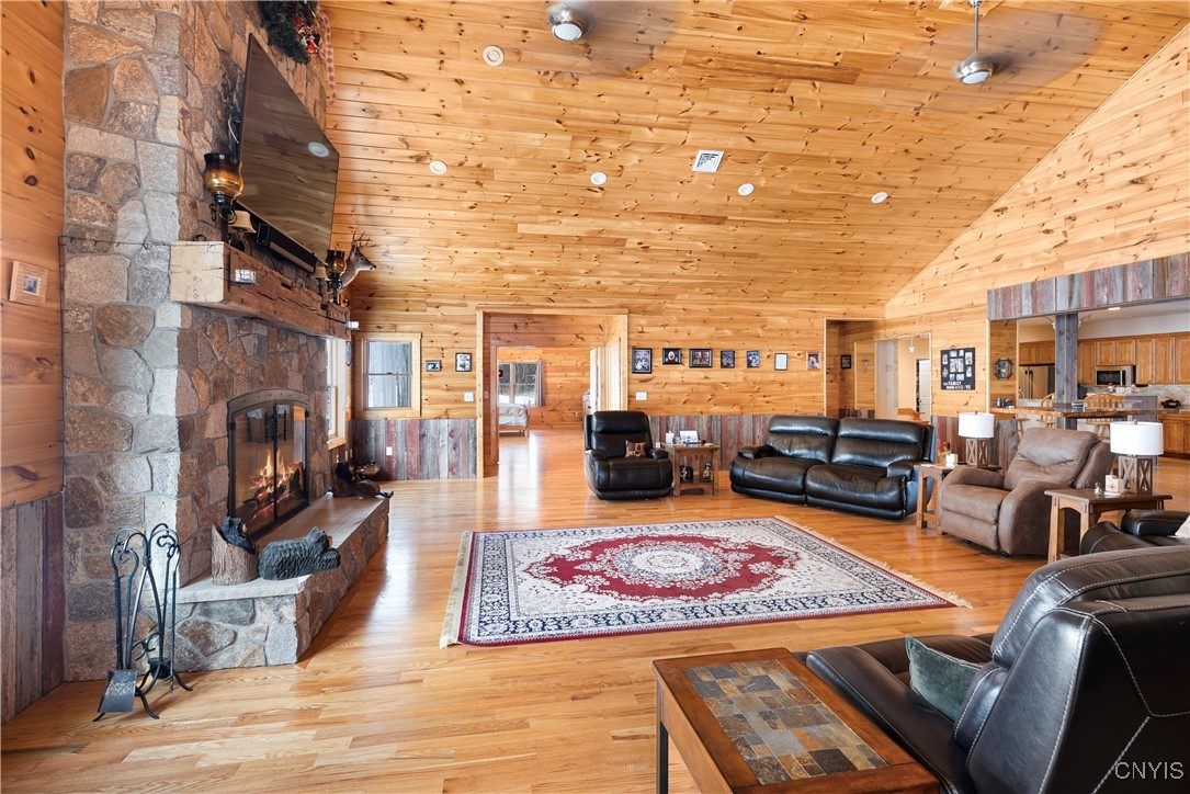 4873 Lawless Road Marcellus, NY 13108 - Photo 13 of 49