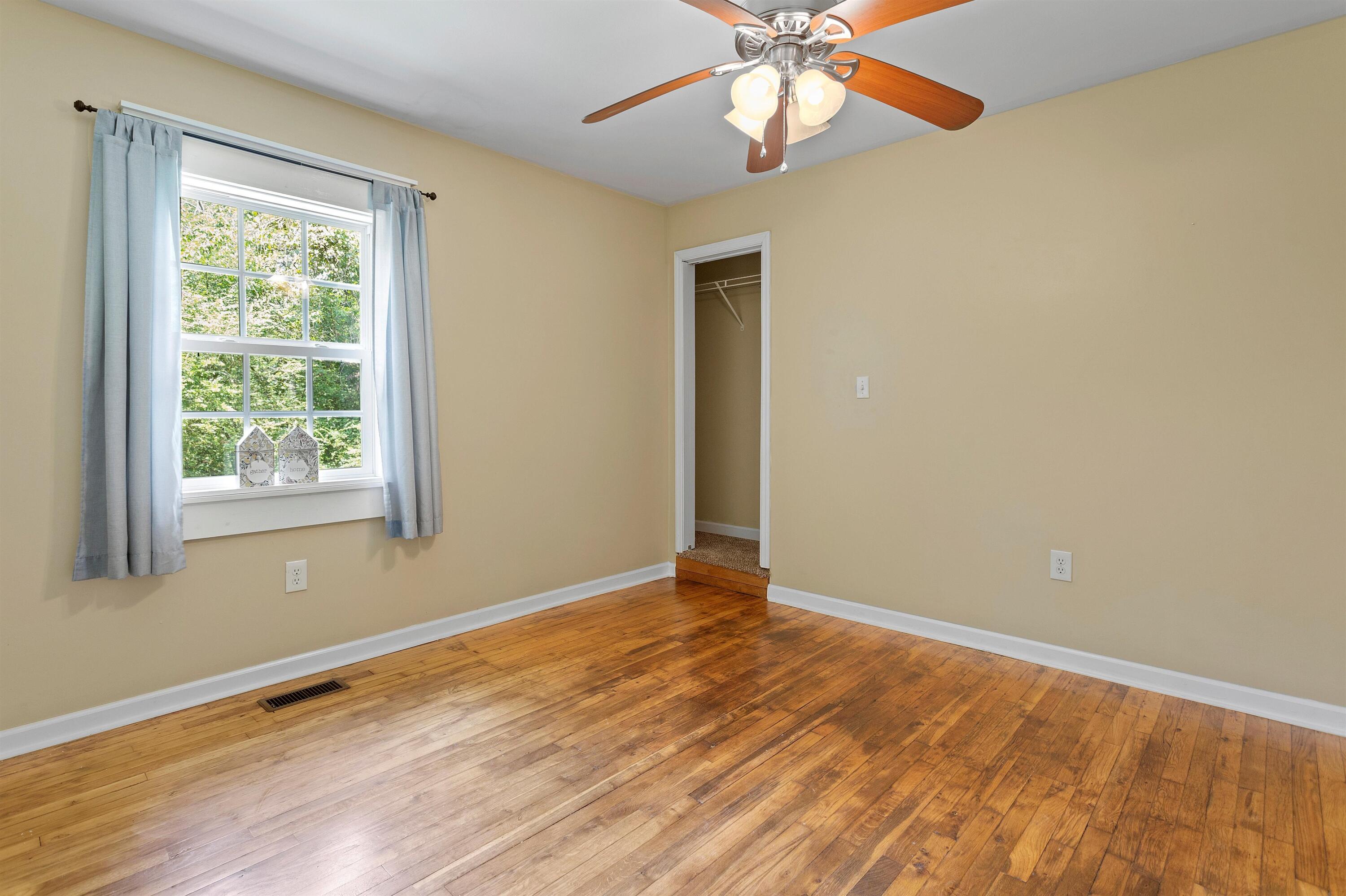 1317 Thatcher Road Soddy Daisy, TN 37379 - Photo 27 of 41 35-IMG_2349