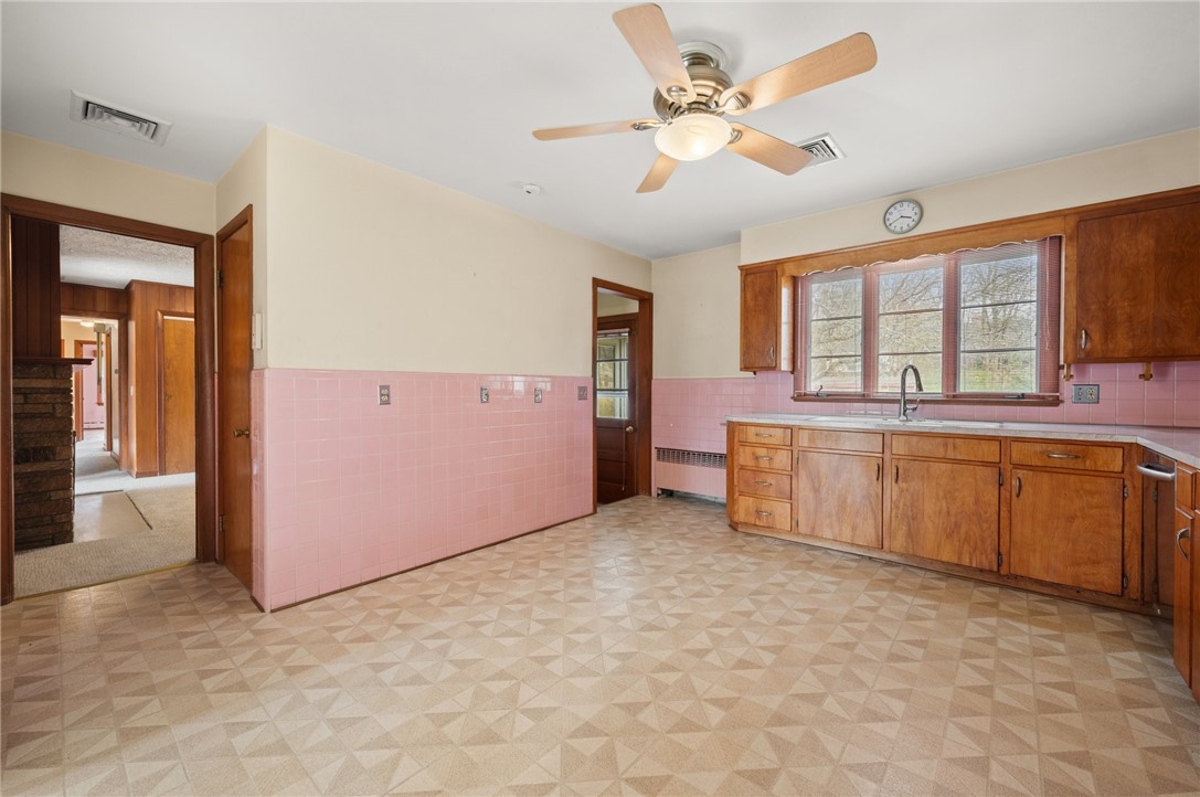 21 Top Street Westerly, RI 02891 - Photo 11 of 50