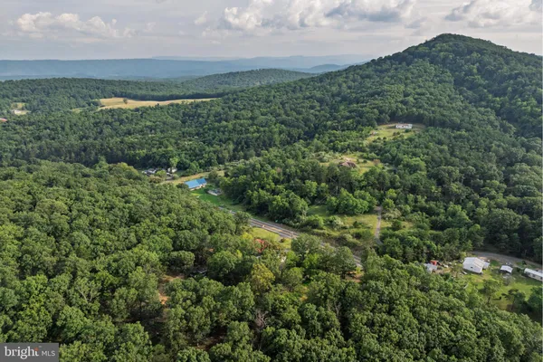 $449,900 | 13531 Frankfort Highway, Springfield, WV 26763