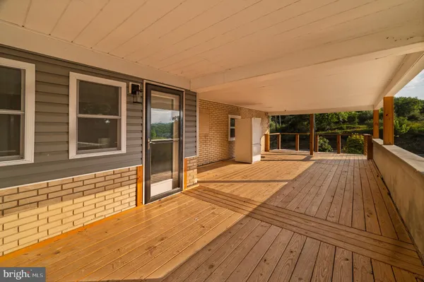 $449,900 | 13531 Frankfort Highway, Springfield, WV 26763