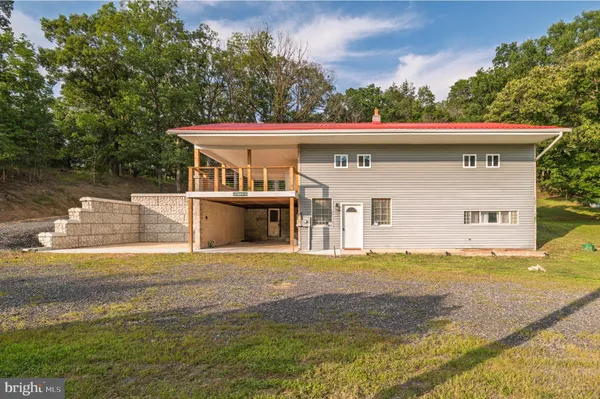 $449,900 | 13531 Frankfort Highway, Springfield, WV 26763