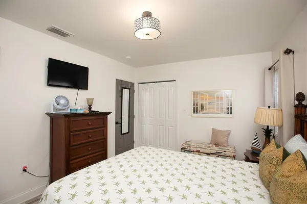 $525,000 | 519 51st Street West, Bradenton, FL 34209