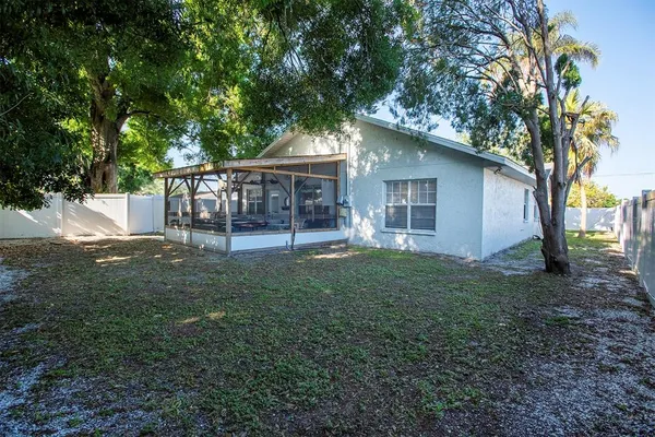 $525,000 | 519 51st Street West, Bradenton, FL 34209