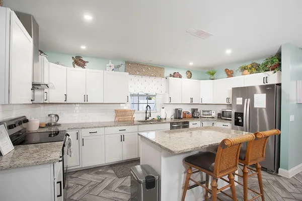 $525,000 | 519 51st Street West, Bradenton, FL 34209