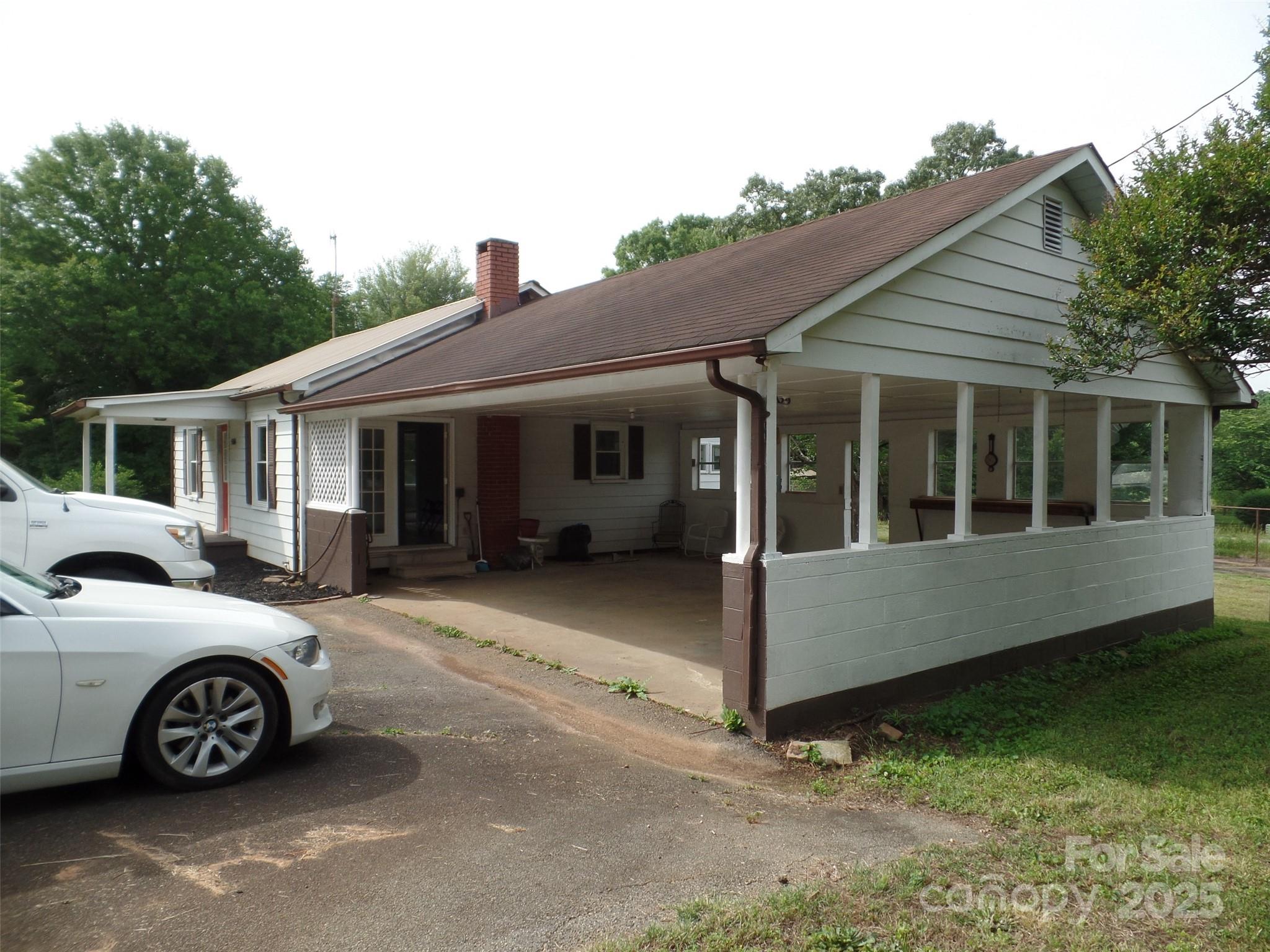 5004 King Wilkinson Road Denver, NC 28037 - Photo 3 of 10 Gallery Image 3