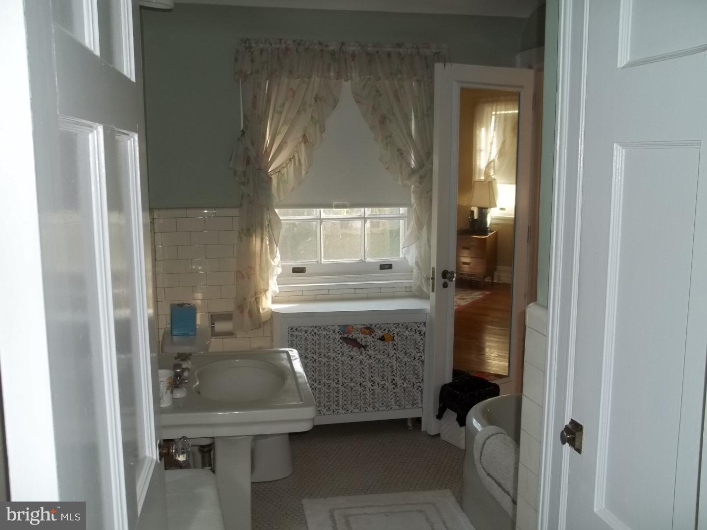 102 Poplar Walk Ridley Park, PA 19078 - Photo 14 of 21 Bathroom