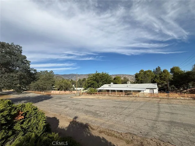 $1,900 | 101 Jones Street, Bodfish, CA 93205