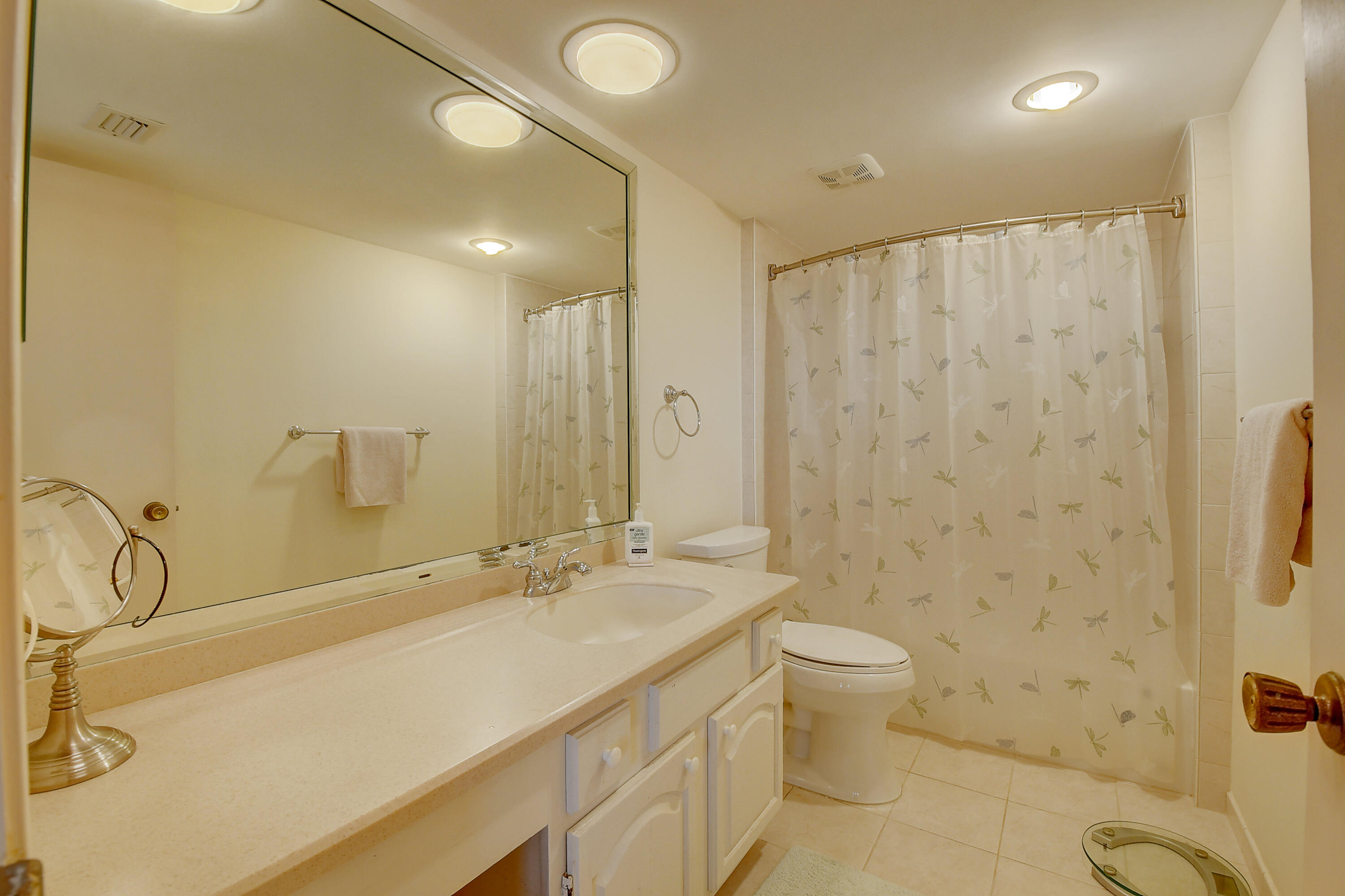 7754 Lakeside Boulevard, Unit 451 Boca Raton, FL 33434 - Photo 19 of 56 DSC_4117_18_19_20_21