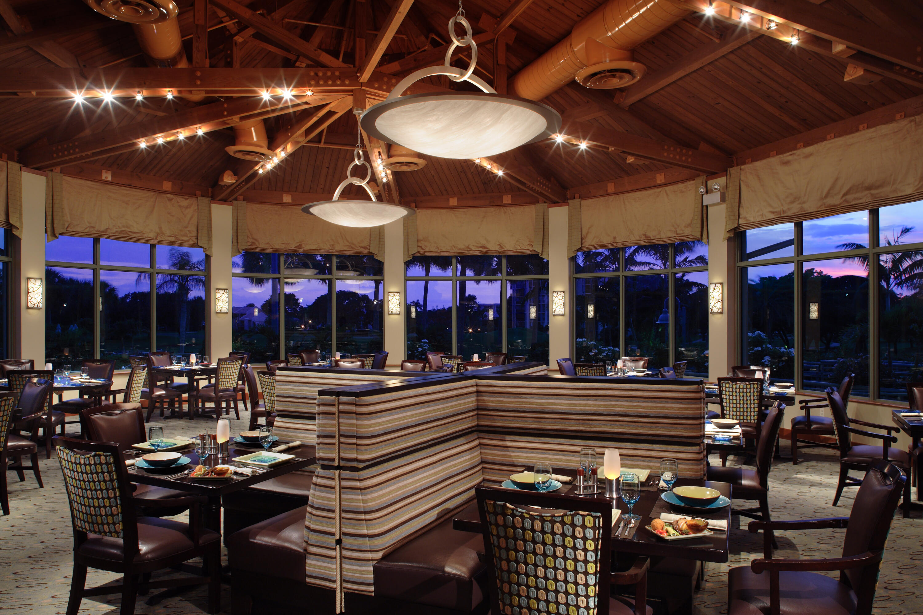 7754 Lakeside Boulevard, Unit 451 Boca Raton, FL 33434 - Photo 29 of 56 Restaurant Banquette View