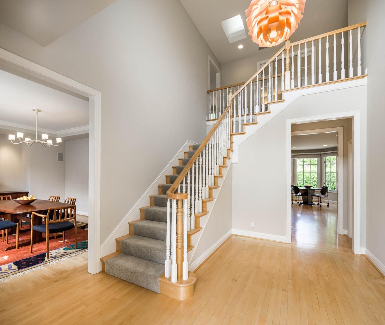 290 Gloria Circle Menlo Park, CA 94025 - Photo 12 of 41 a view of entryway and hall