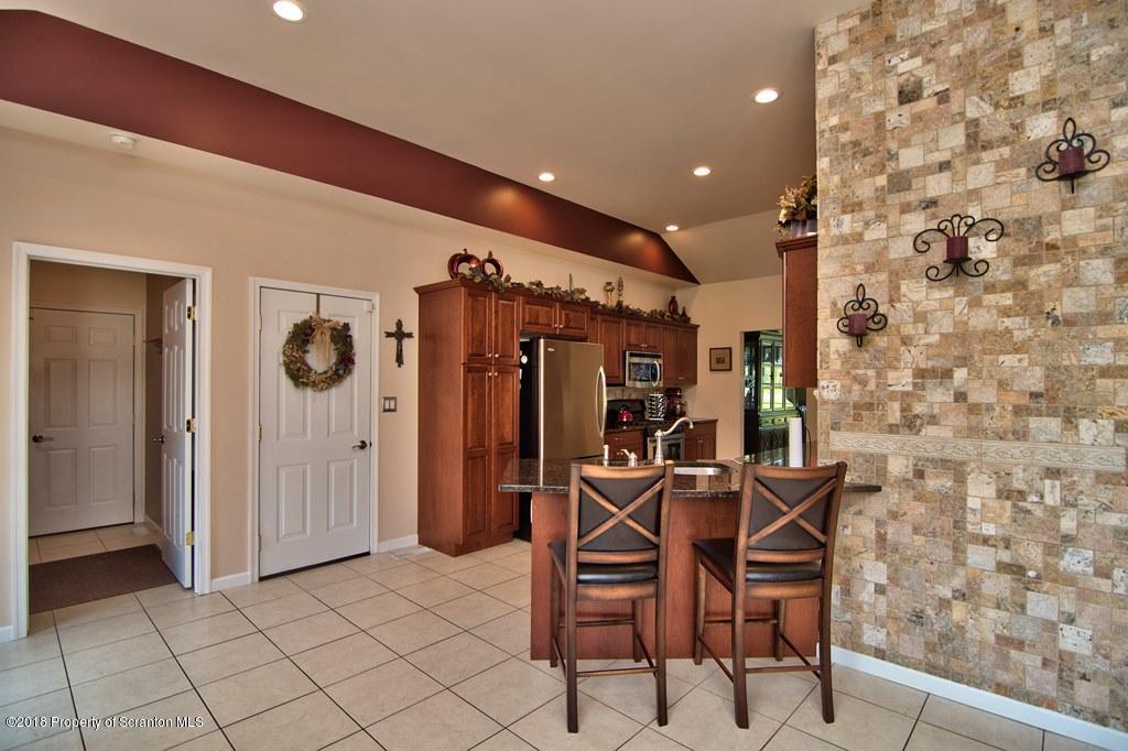 52 Laurel Road Moscow, PA 18444 - Photo 15 of 73 Gallery Image 15