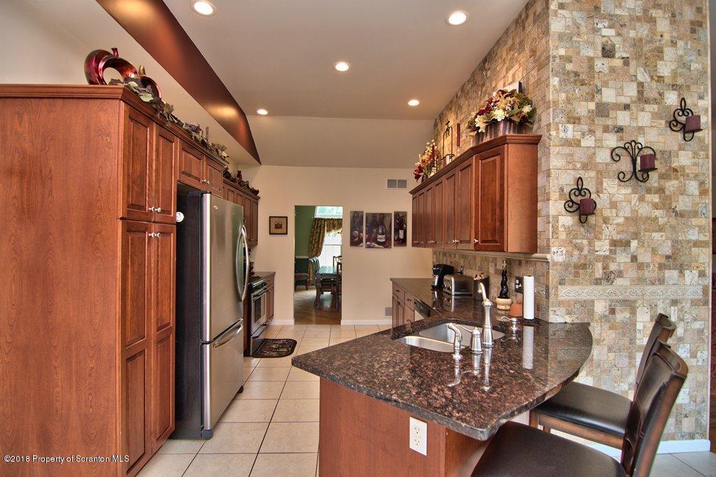 52 Laurel Road Moscow, PA 18444 - Photo 16 of 73 Gallery Image 16