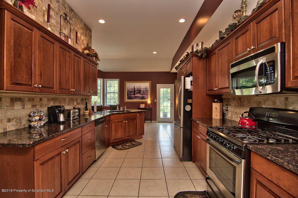 52 Laurel Road Moscow, PA 18444 - Photo 19 of 73 Gallery Image 19
