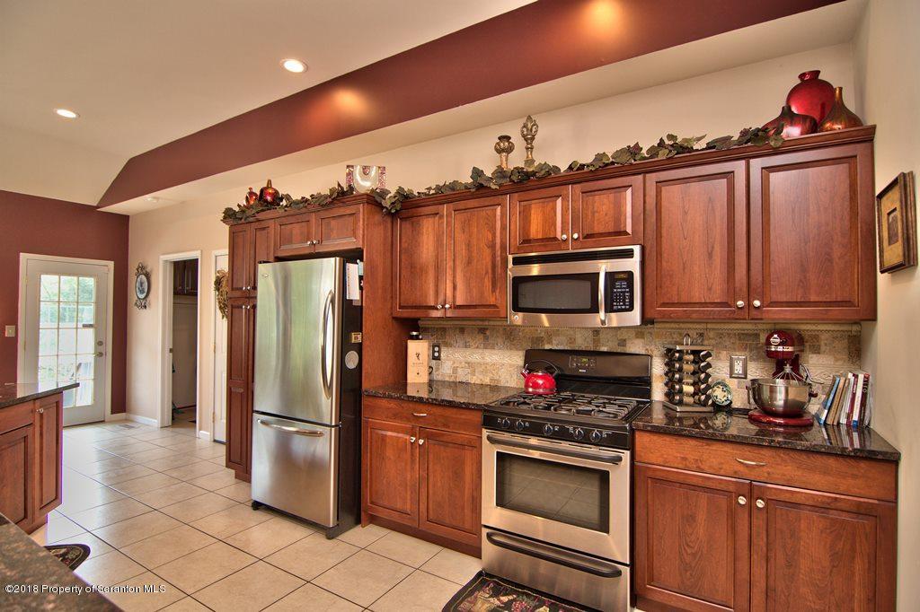 52 Laurel Road Moscow, PA 18444 - Photo 20 of 73 Gallery Image 20