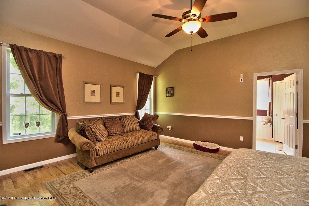 52 Laurel Road Moscow, PA 18444 - Photo 27 of 73 Gallery Image 27