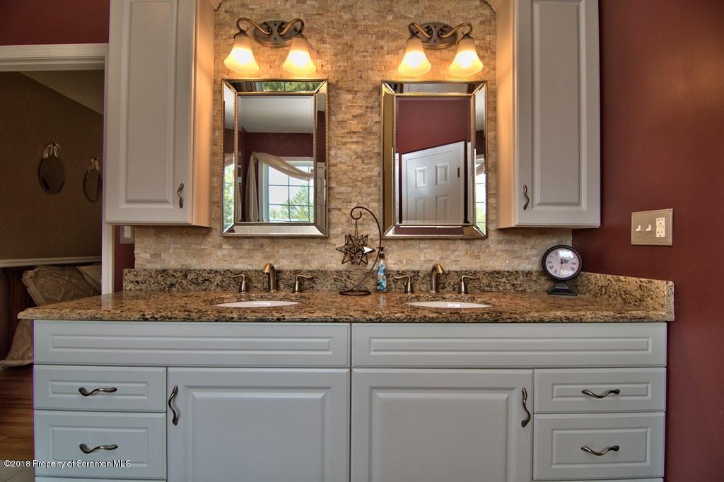 52 Laurel Road Moscow, PA 18444 - Photo 32 of 73 Gallery Image 32