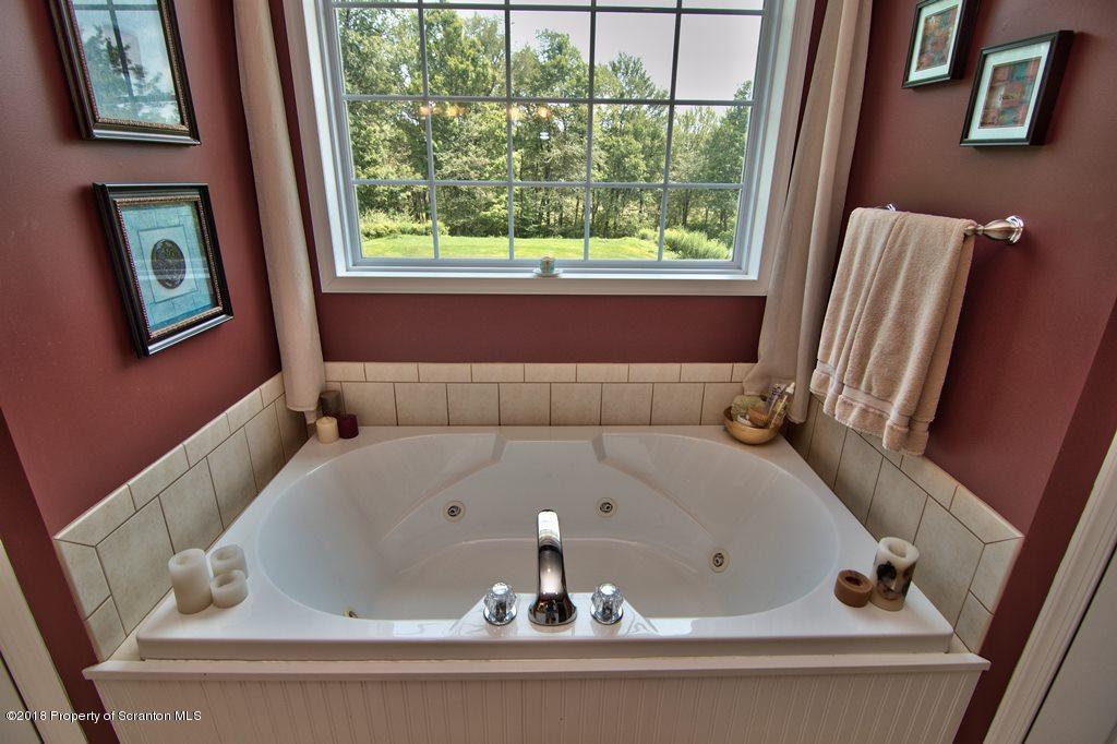 52 Laurel Road Moscow, PA 18444 - Photo 34 of 73 Gallery Image 34