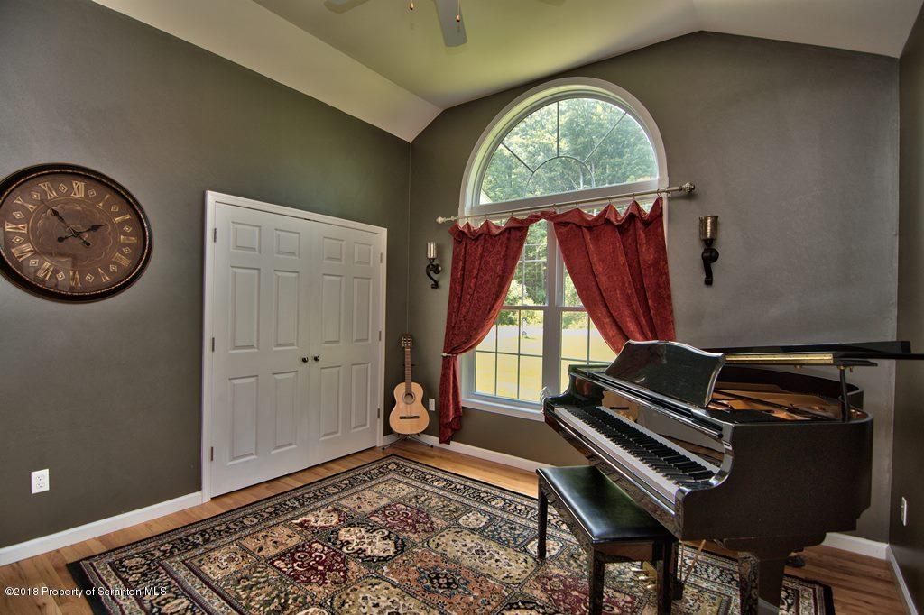52 Laurel Road Moscow, PA 18444 - Photo 35 of 73 Gallery Image 35