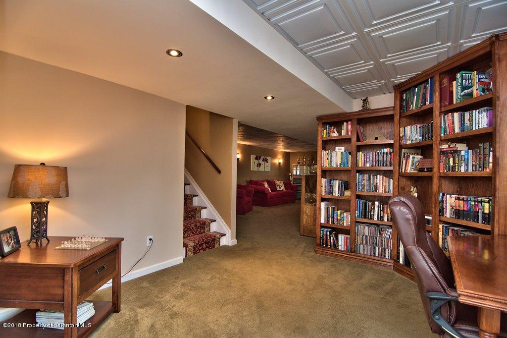 52 Laurel Road Moscow, PA 18444 - Photo 44 of 73 Gallery Image 44