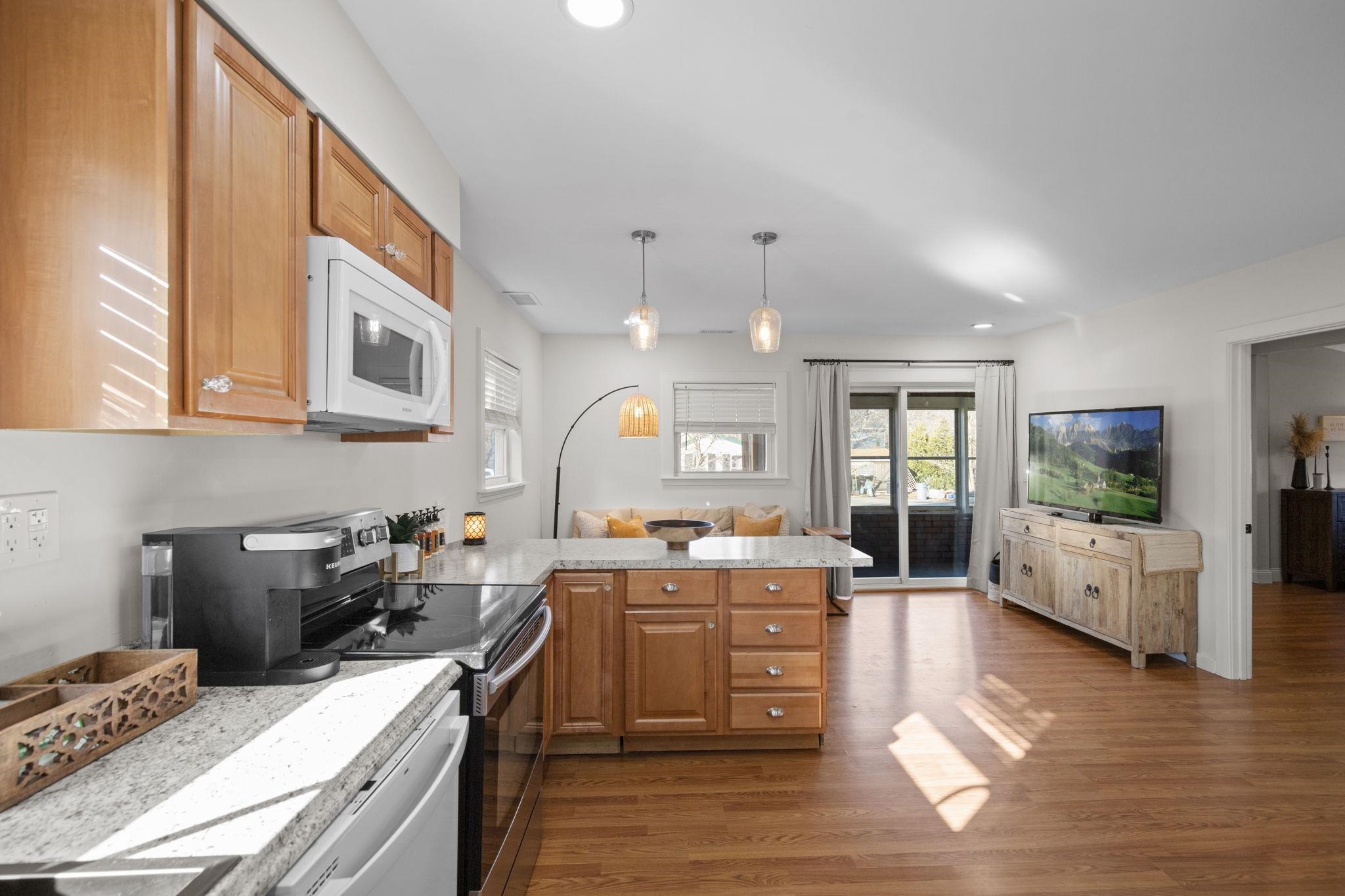 5 Dulcies Point Road Kingston, NH 03848 - Photo 11 of 32