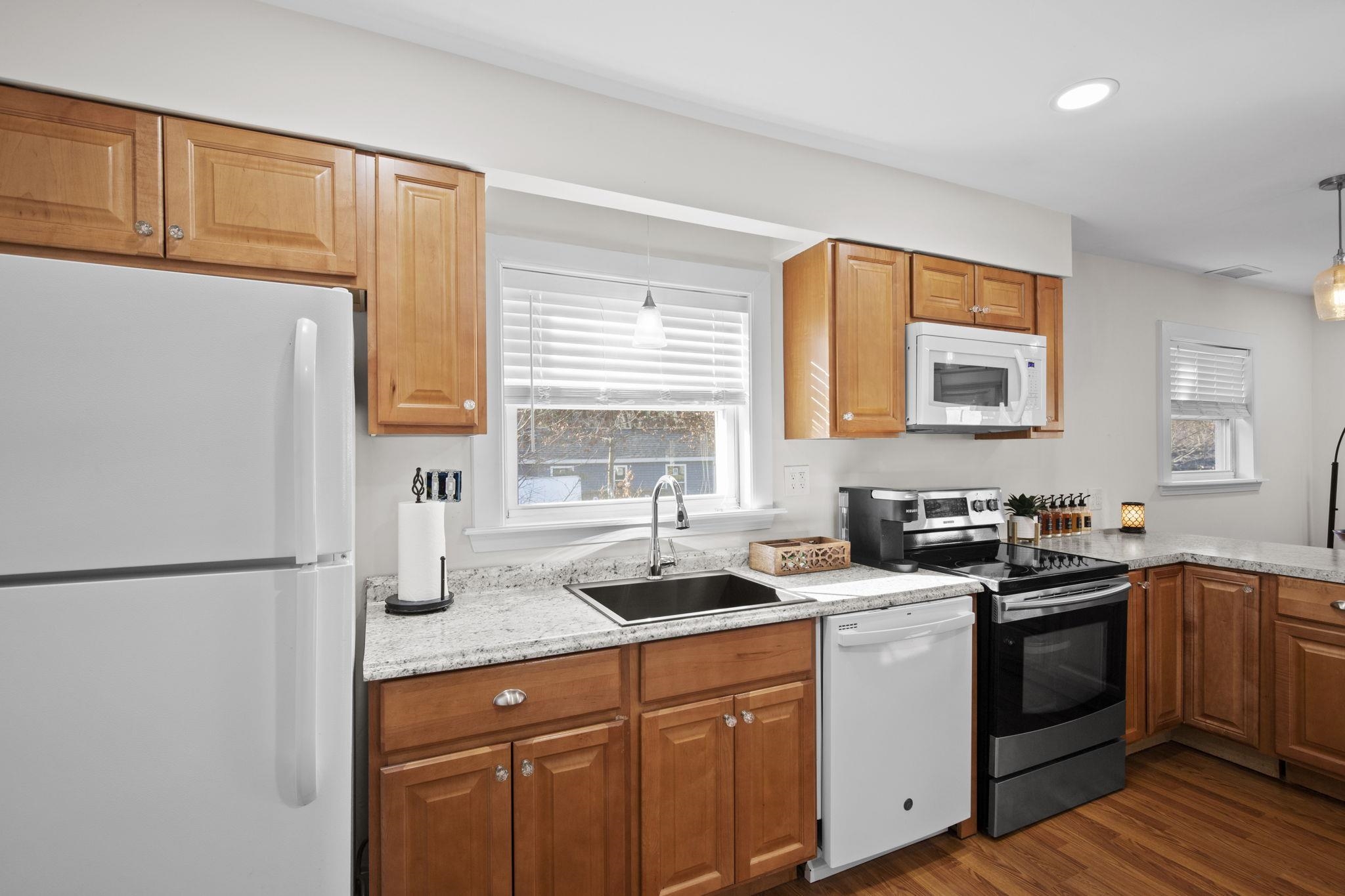 5 Dulcies Point Road Kingston, NH 03848 - Photo 8 of 32