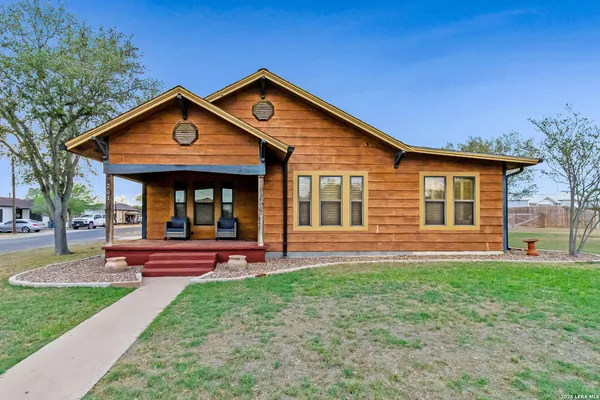 $347,000 | 201 Brinkoeter, Poth, TX 78147
