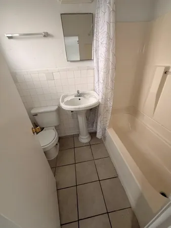 $950 | 820 West Alabama Street, Unit 6, Houston, TX 77006