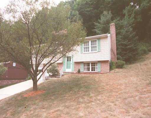 221 Hillendale Road Pittsburgh, PA 15237 - Photo 1 of 1