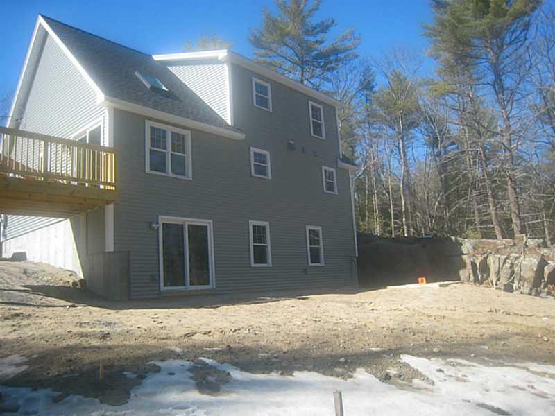 279 Clay Hill Road Cape Neddick, ME 03902 - Photo 2 of 3 Exterior Front.